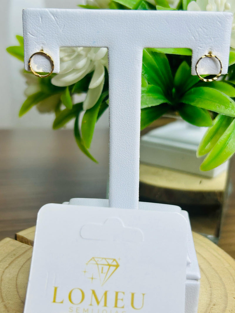 Brinco Mini Arco Escovado Banhado em Ouro 18k