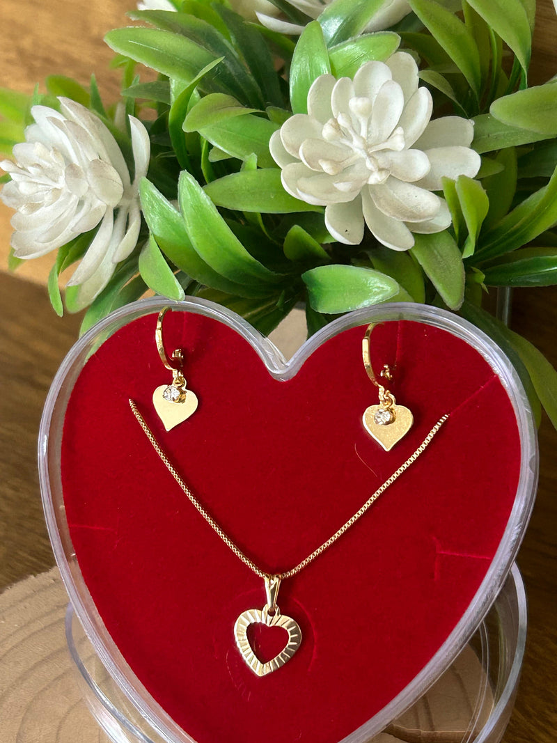 Conjunto Três Corações Banhado a Ouro 18K
