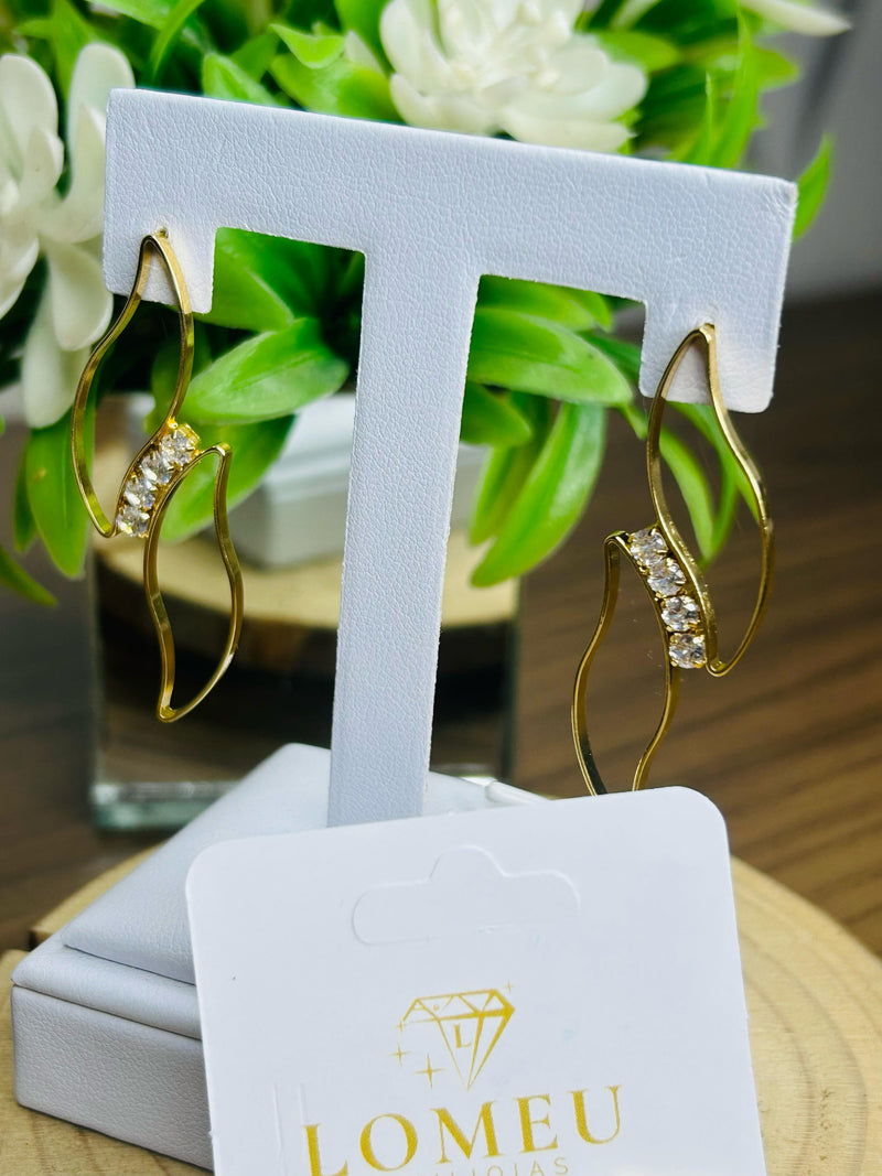 Brinco Folhas Abertas Com Pedras Banhado em Ouro 18k