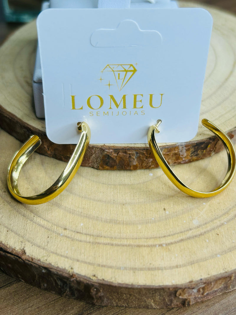 Brinco Argola Meia Lua Liso Banhado em Ouro 18k