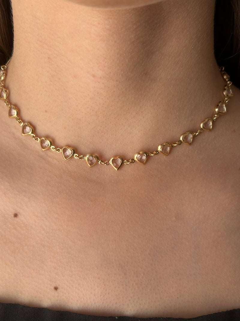 Colar Choker Banhado a Ouro 18k com Corações em Cristal