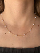 Colar Delicado com Pérolas Banhado a Ouro 18k