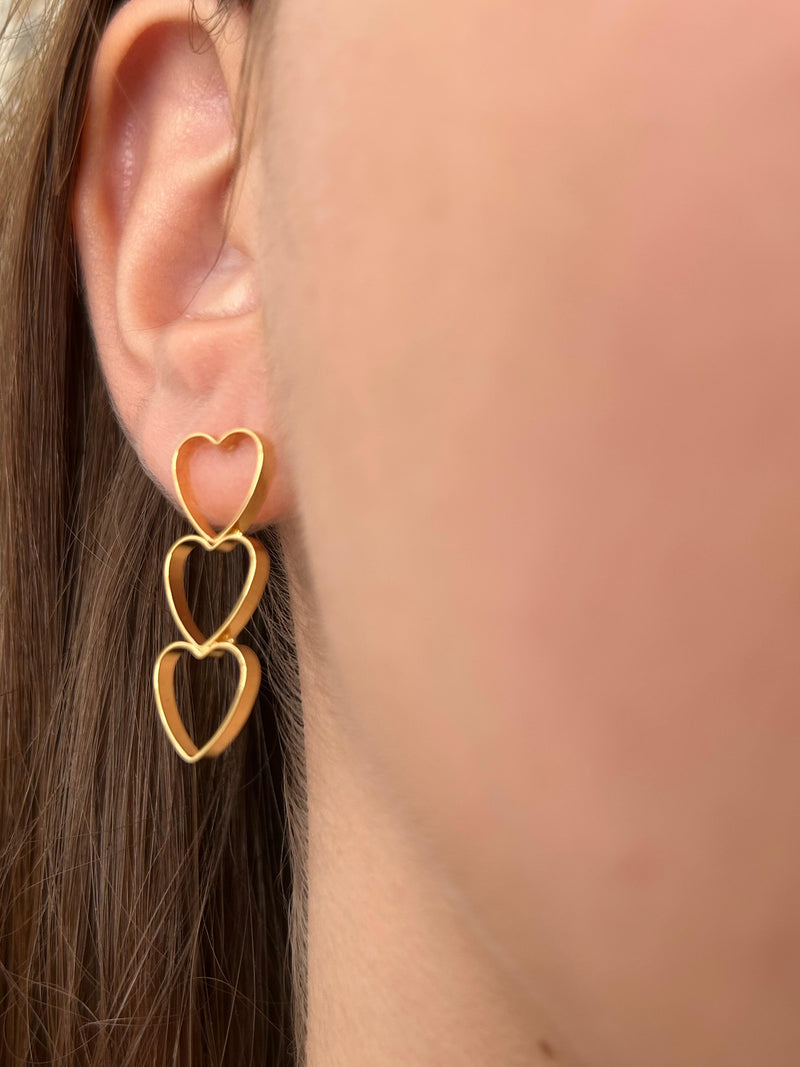 Brinco Pêndulo de Corações Banhado a Ouro 18K