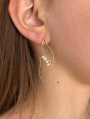 Brinco Folhas Abertas Com Pedras Banhado a Ouro 18k