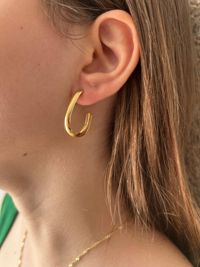 Brinco Argola Meia Lua Liso Banhado a Ouro 18k