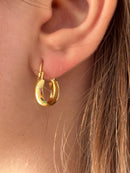 Brinco Argolinha Lisa Oval Banhado a Ouro 18k