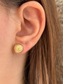 Brinco Botão Pontilhado Banhado a Ouro 18k