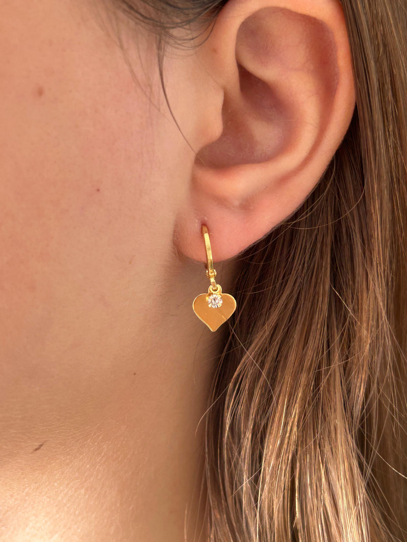 Brinco Argolinha Coração com Ponto de Luz Banhado a Ouro 18k