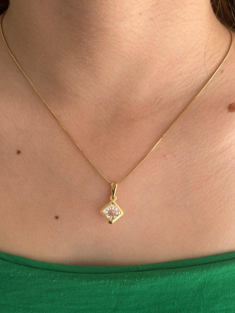 Corrente com Pingente Pedra Retangular Banhado a Ouro 18k