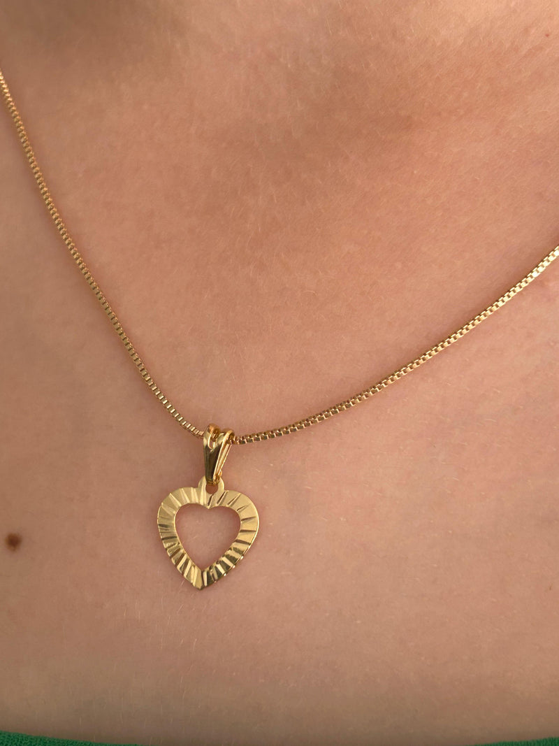 Corrente com Pingente Coração Banhado a Ouro 18K