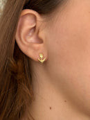 Brinco Mini Rosa Banhado a Ouro 18k