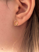 Brinco Mini Arco Escovado Banhado a Ouro 18k