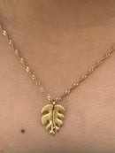 Corrente com Pingente Folha Costela de Adão Banhado a Ouro 18k