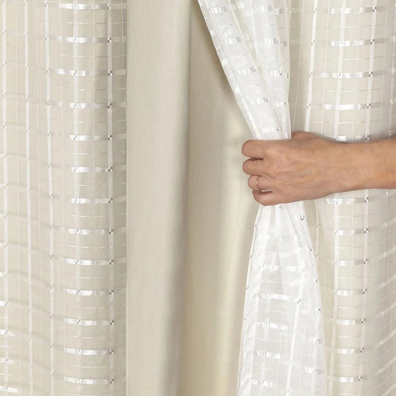 Cortina Blackout Com Voil Xadrez Corta Luz 2,00 m x 1,40 m.