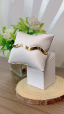 Bracelete Ondas Folheado com Pedras