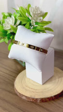 Bracelete Inspiração Folheado com Pedras