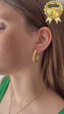 Brinco Argola Meia Lua Liso Banhado a Ouro 18k